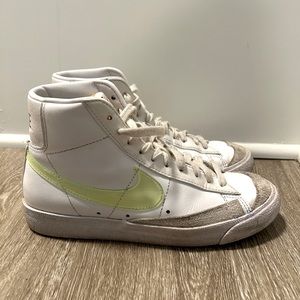 Nike blazers size 7